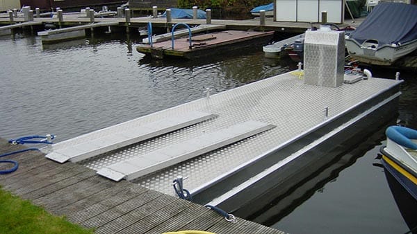 AluminiumJon.nl-Ponton 6 meter-tailor-made Aluminium boats and work pontoons 